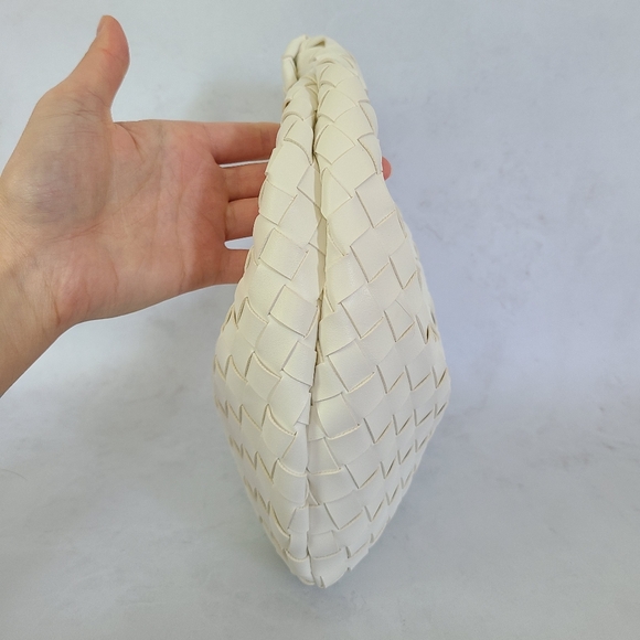 White Woven Mini Handbag - Picture 4 of 11